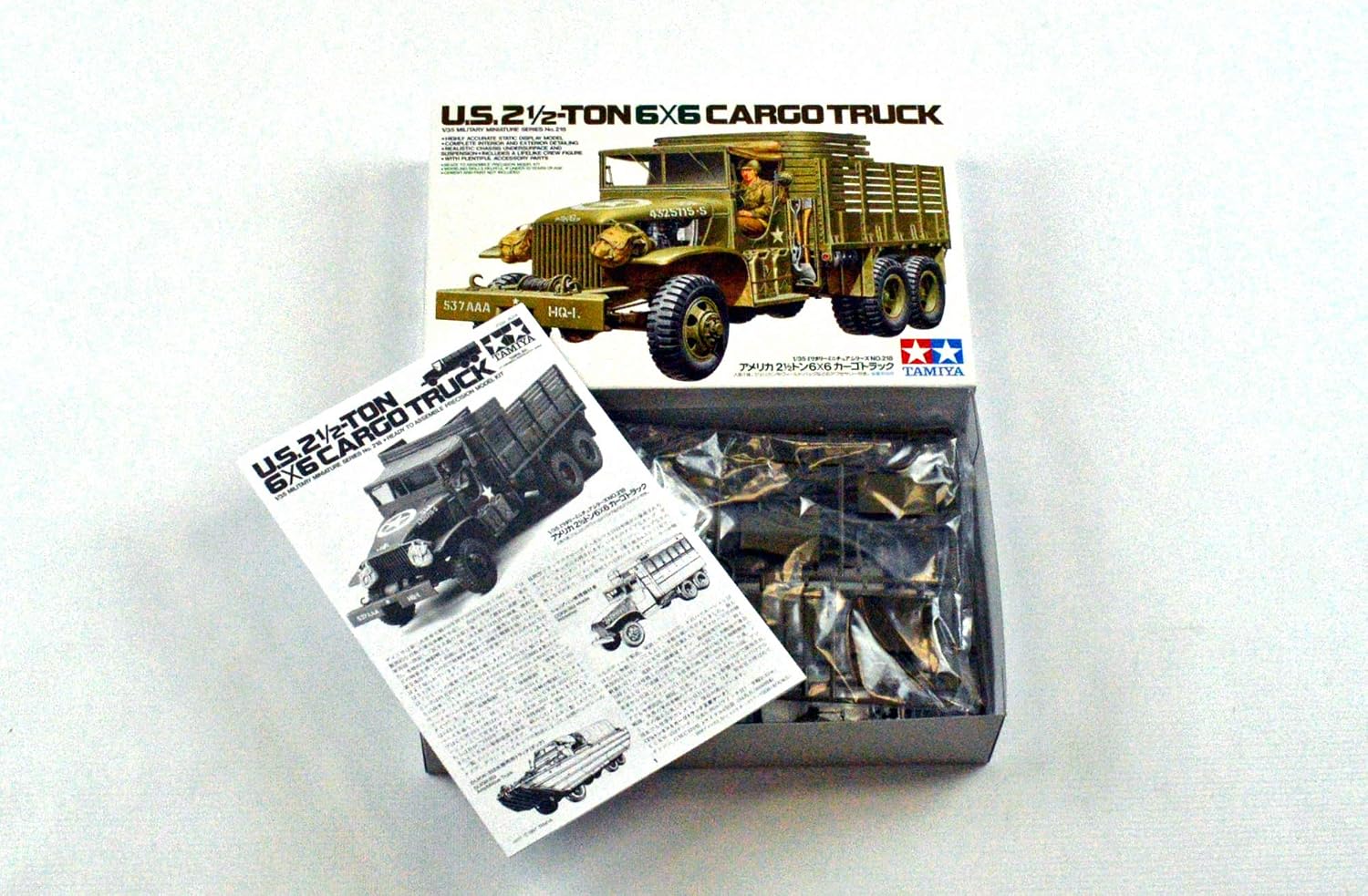 35218 1/35 US 2.5 Ton 6x6 Cargo Truck Plastic Model Kit