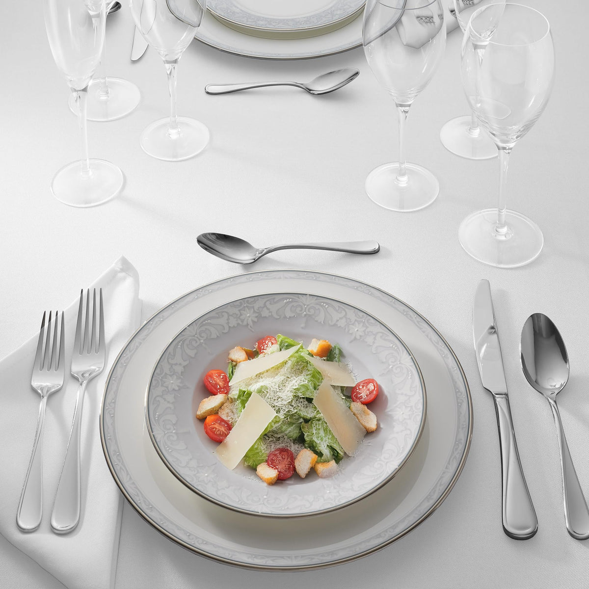 90 x 156 Inch Rectangular Tablecloth, Washable Polyester Fabric Table Cloth for Dining Tables, Parties, Restaurants