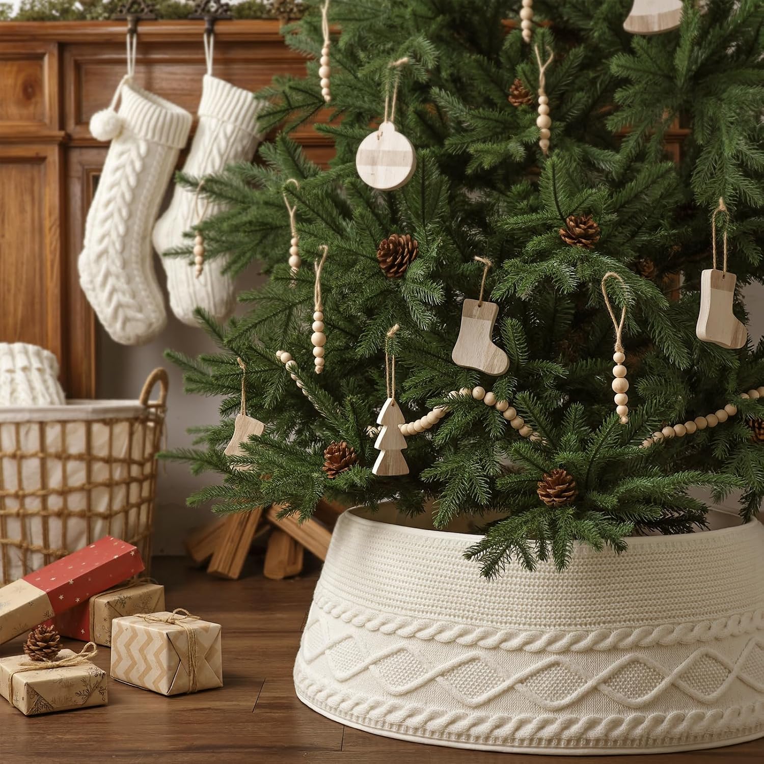 Knitted Christmas Tree Collar: Cream Crossed Diamond Edge Chunky Cable Knit Christmas Tree Collars for Artificial