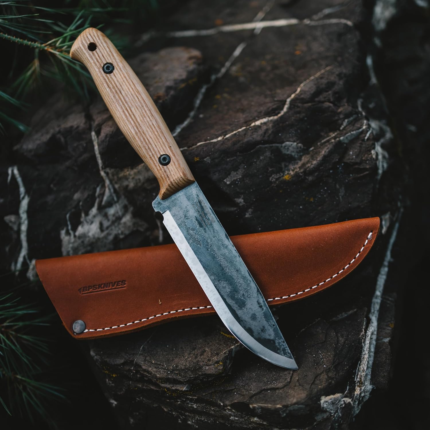 Adventurer Basic - Fixed-Blade Carbon Steel Bushcraft Knife with Leather Sheath - Camping Knives - Outdoor Full Tang