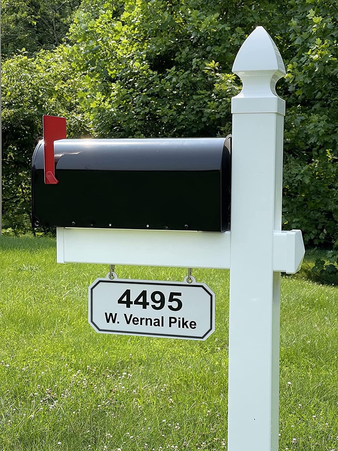 Loudon White Vinyl No-Dig Mailbox Post System & Mailbox | Includes a ground anchor stake for easy no-dig