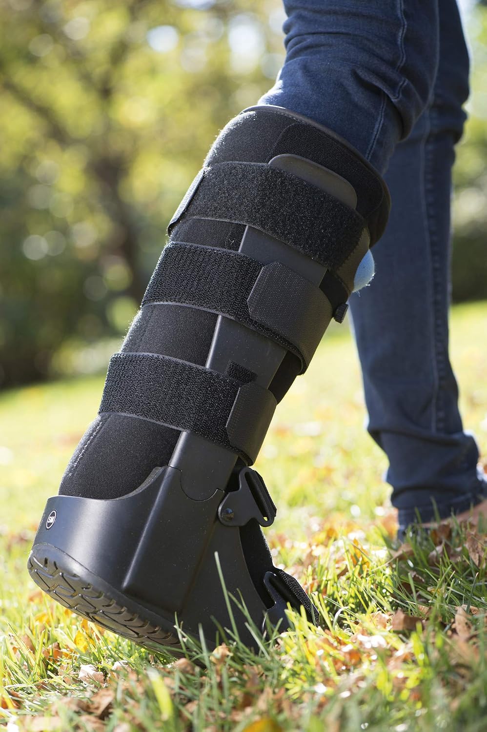 Air Cam Walker Fracture Boot, Medium, Black
