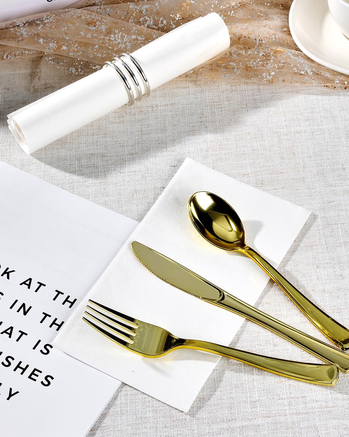 200-Pack White 3-Ply Disposable Guest Napkins
