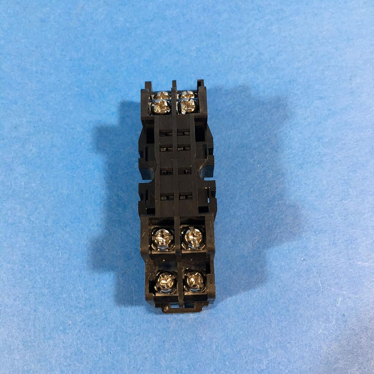 Idec Relay Socket, 8Pin, 7A, 300V - SY2S-05