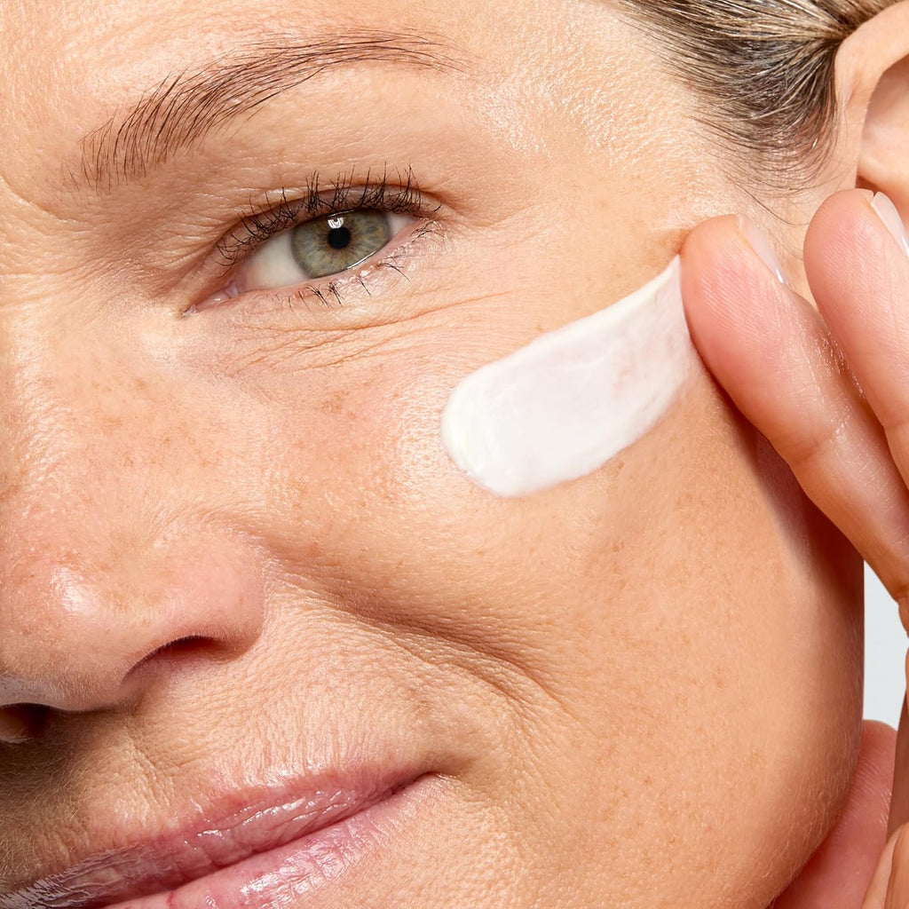 Protect & Perfect Intense Advanced Face Cream - Hydrating Face Moisturizer with SPF - Formulated with Hyaluronic Acid