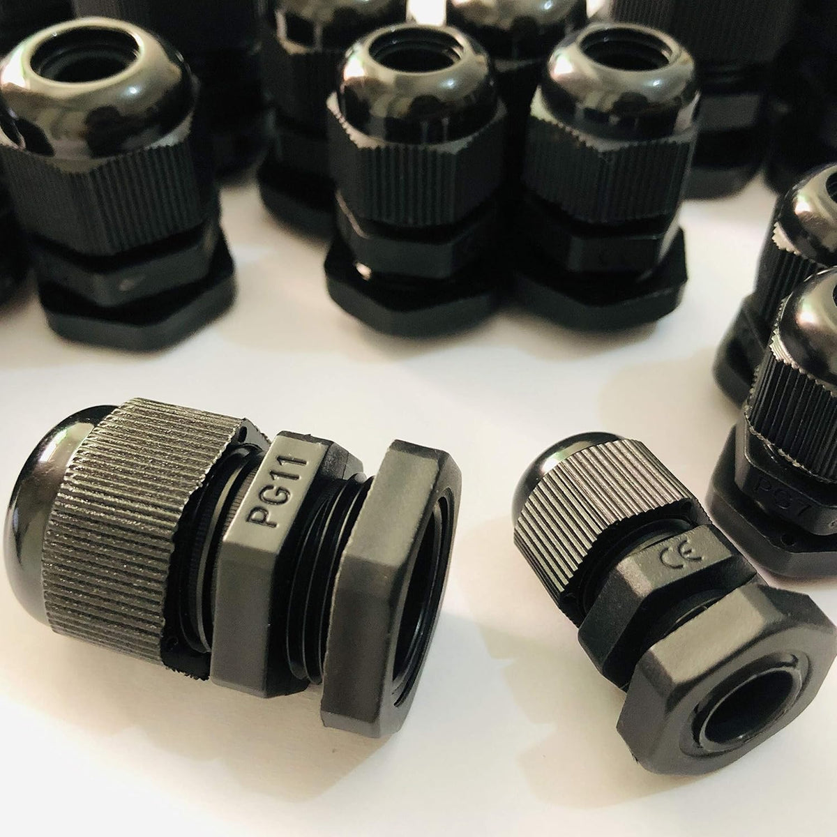 20pcs Cable Gland Waterproof Adjustable 3-13mm Cable Connectors PG7 PG9 PG11 PG13.5 PG16 Plastic Cable Gland Joints Wire Protectors