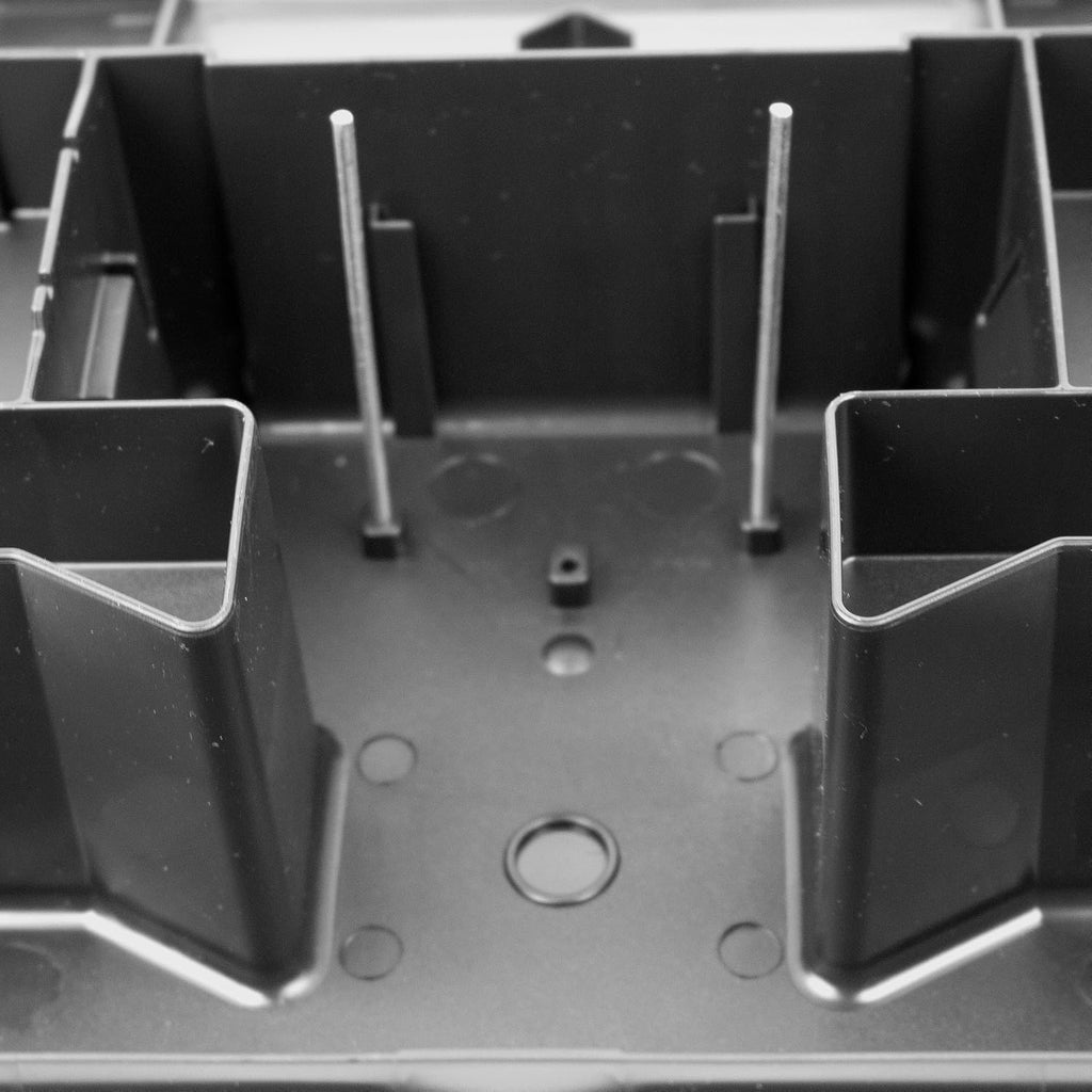 Refillable Rodent Bait Station - XL Rodenticide Bait Station - Also Holds Rat Traps - Indoor and Outdoor Use - M901RB