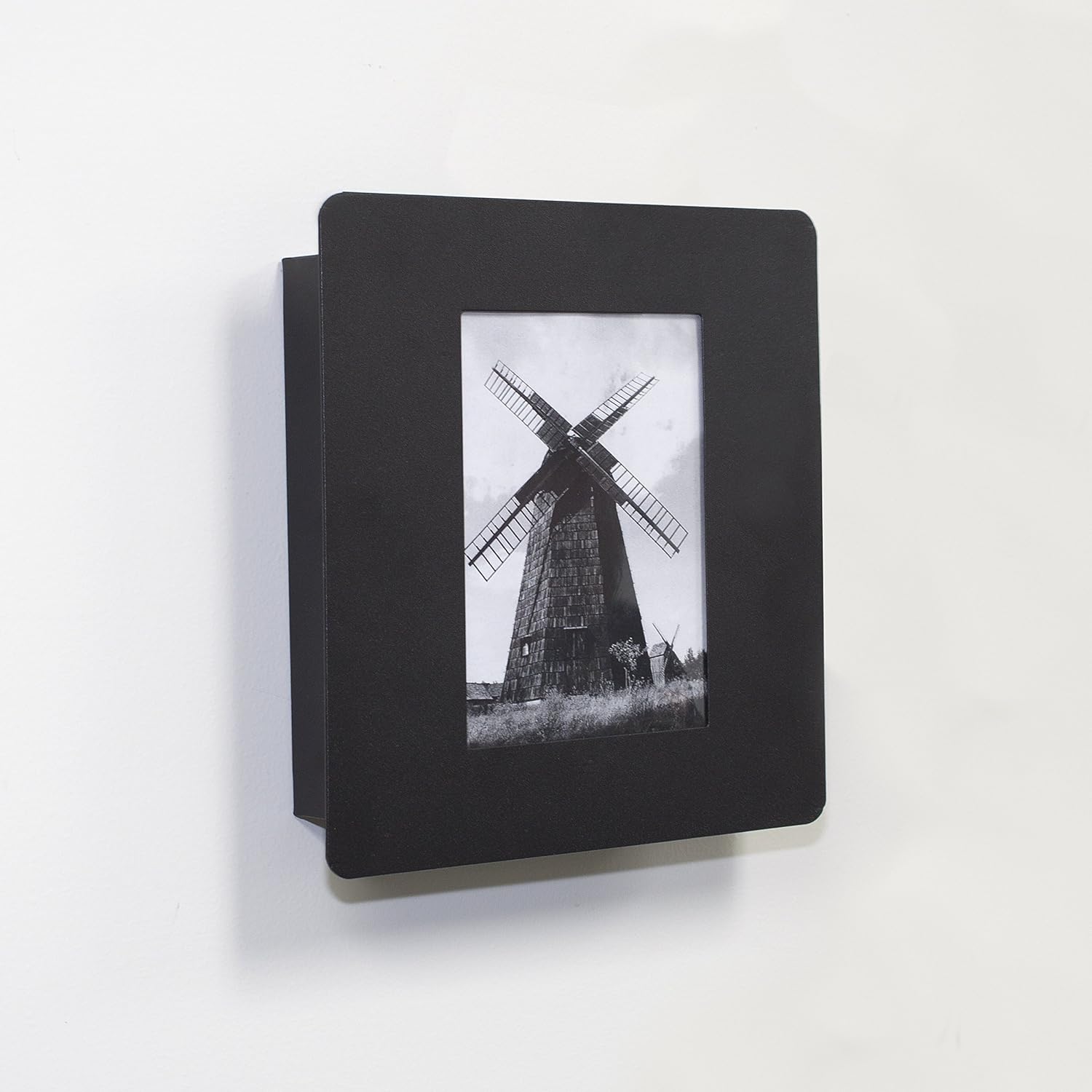 4"X 6" Picture Wall Mount Photo Frame Key Cabinet | Holds up to 5 Keys, Magnetic Lock, Pre-Drilled for Wall Mounting