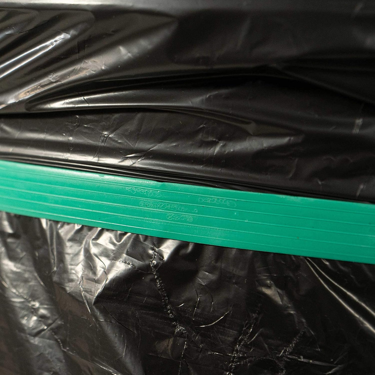 80 Inch X 72 Inch Mega Mover Moving Blankets And 30 Inch (60 Inch Fully Stretched) Moving Bands - Durable Protection