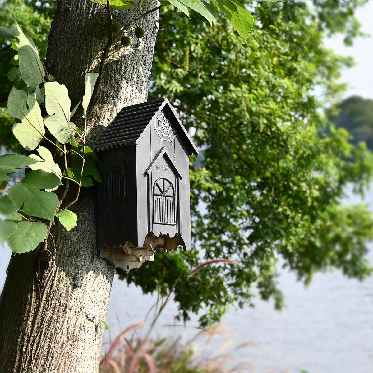 Wooden Castle Bat House with Gatehouse/Tower/Curtain Wall Design, Large Ventilated 2/3 Chamber Bat Box, Ideal for