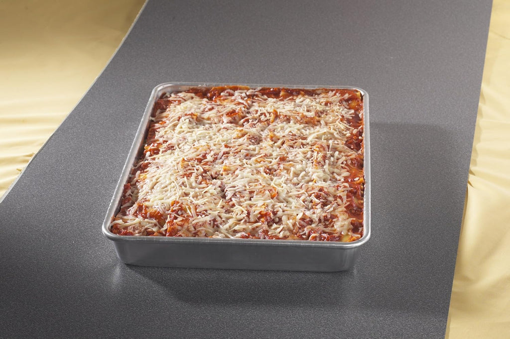Naturals Aluminum NonStick High-Side Sheet Cake Pan