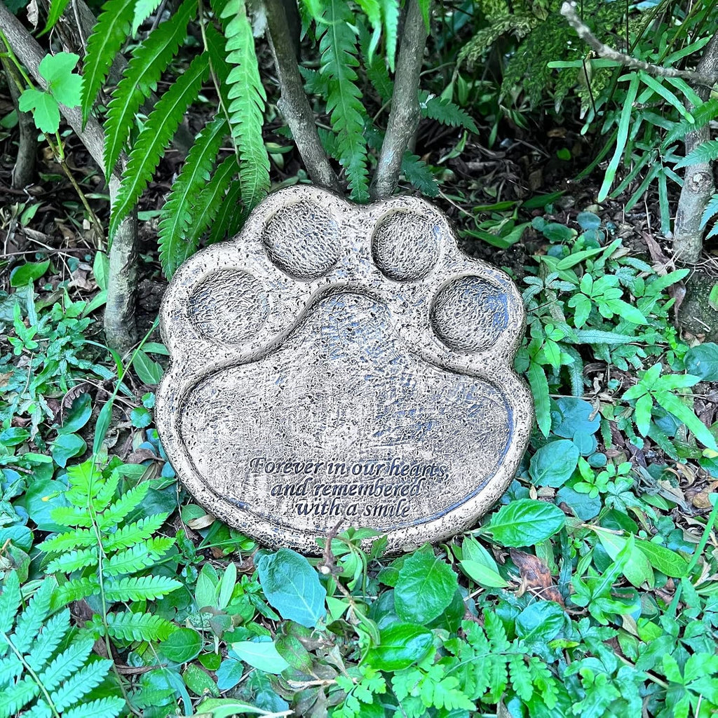 Garden Stepping Stone, Paw of Dog Cat Pet Memorial Stones, Loss of Pet Gift - 7.5" L x 7.5" W x 0.6" D
