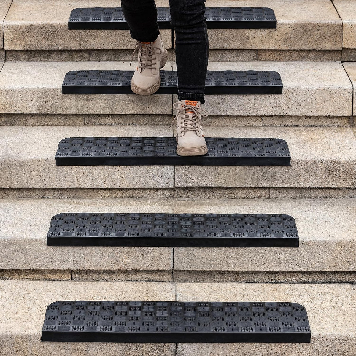 Rubber Stair Treads Non Slip Outdoor/Indoor 30" x 10" 5PCS, Black