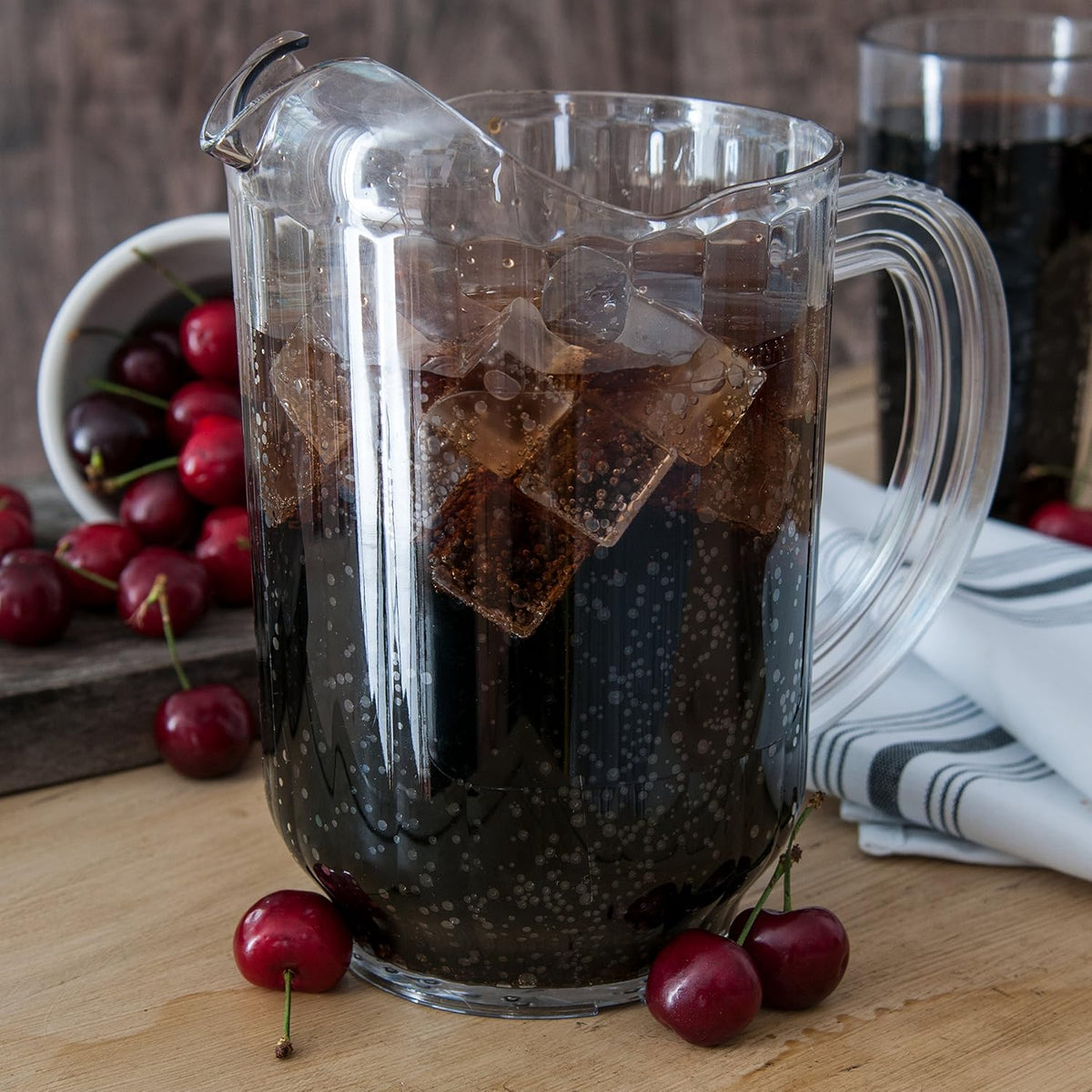 Carlisle Versapour Pitcher with Window, 60 oz Clear SAN Plastic