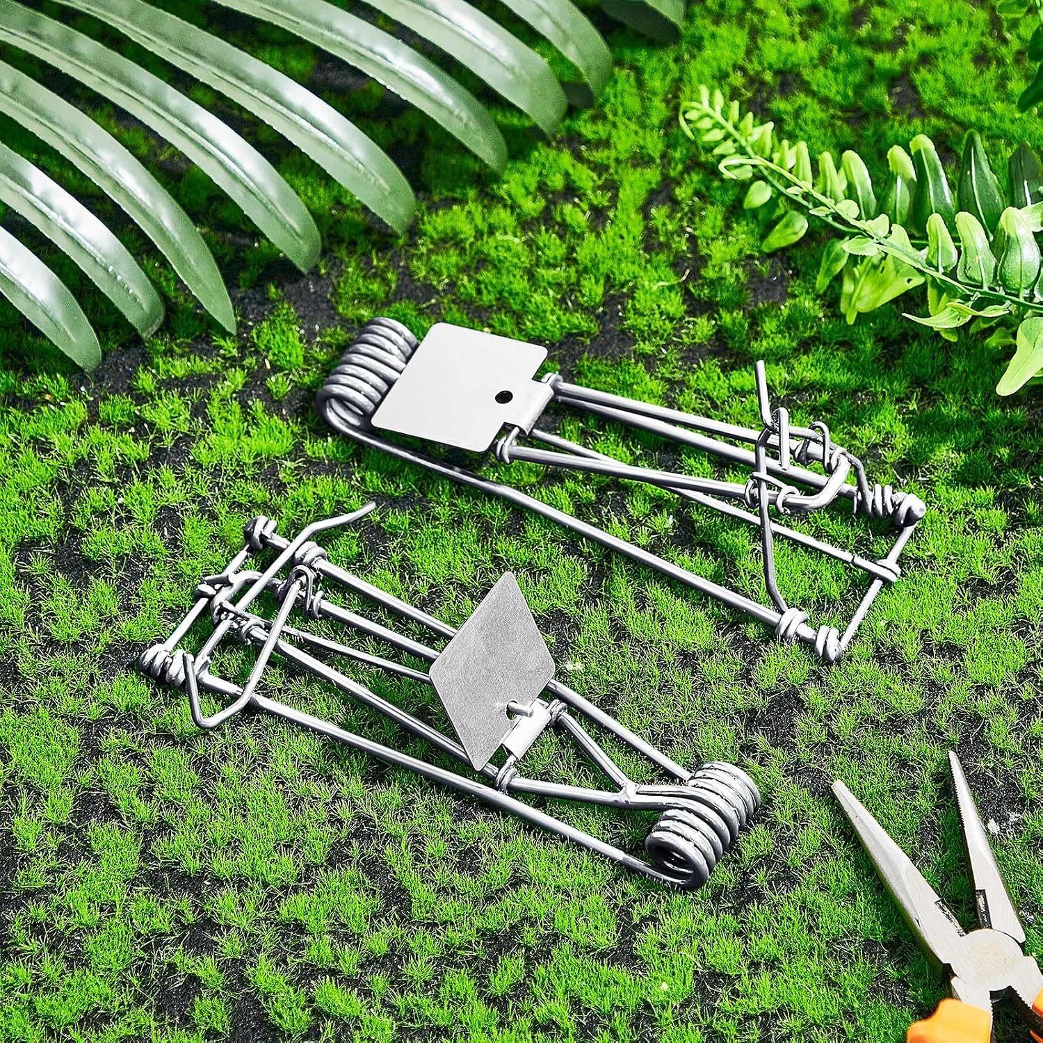 16 Pcs Outdoor Gopher Trap Easy Set Mole Trap Weather Resistant Gopher Killer Vole Killer for Lawn Garden Farm (Silver)