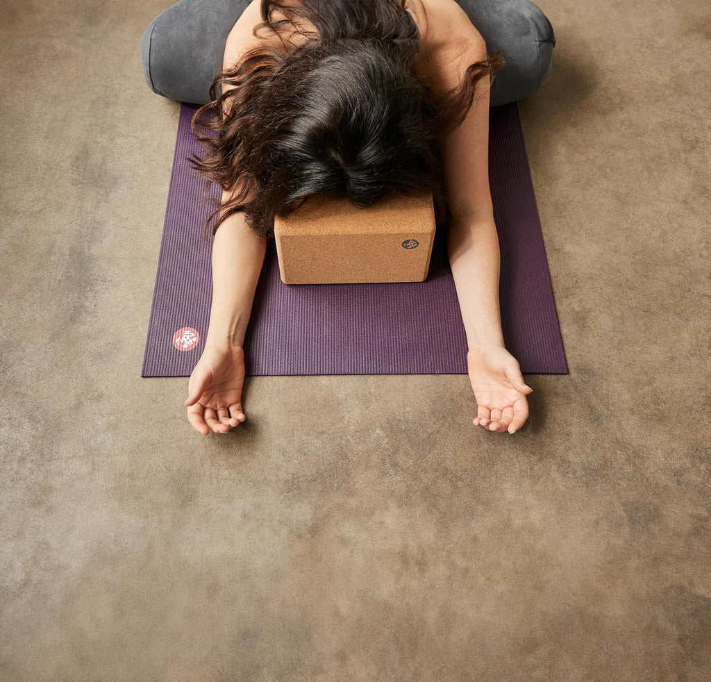 Yoga Block - Fine-Grain Block, Yoga Equipment, Home Gym Accessory, Pilates Tool, Lightweight for Travel, Extra Firm